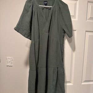 GAP Moss Green Textured Tiered Midi Dress